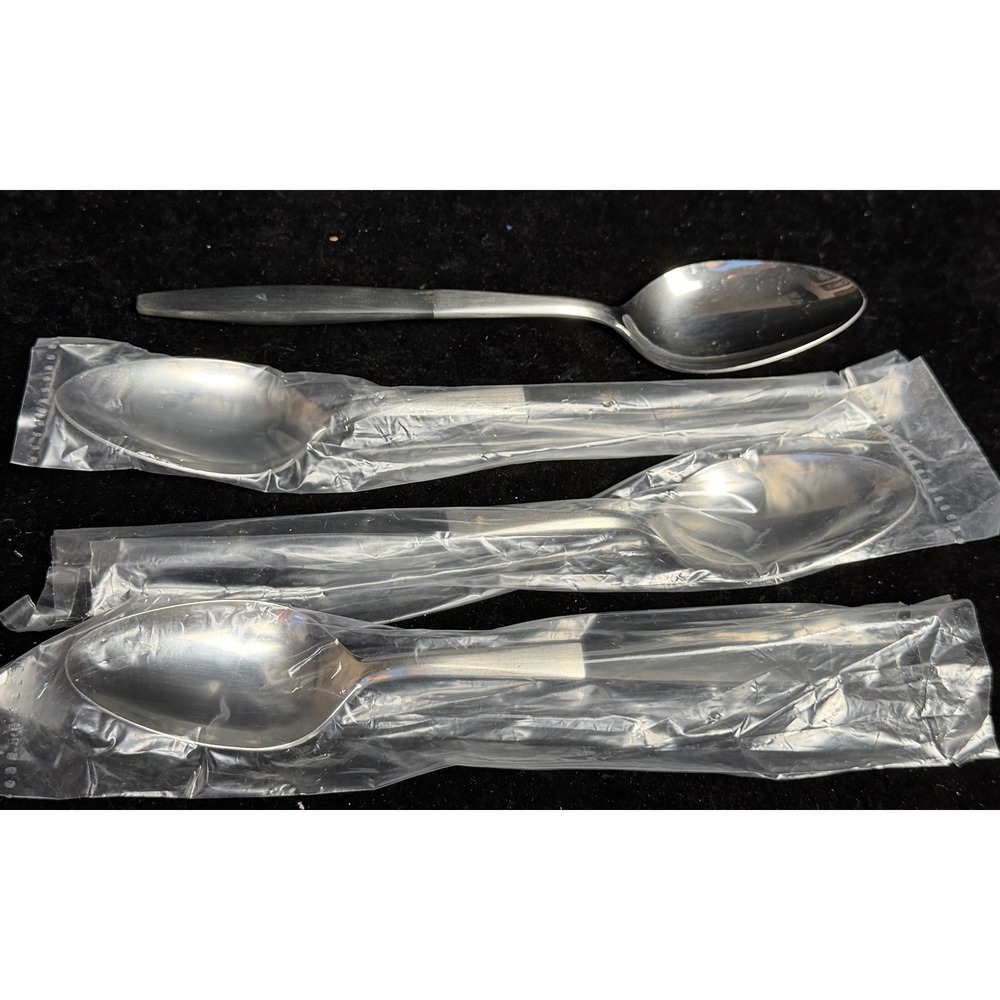 Kingston Stainless-Soup Spoons, Set of 4 Mid Century Modern Two Tone 7.5 in, NEW